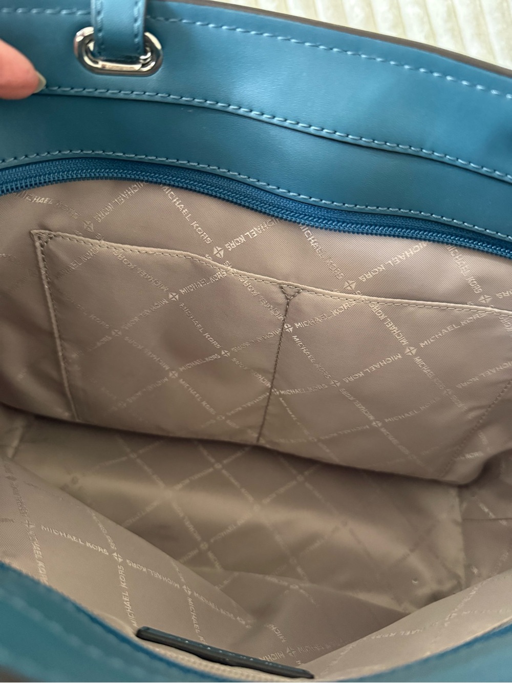 Michael Kors Blue Medium Jet Set Pocket Tote Bag - Picture 9 of 9